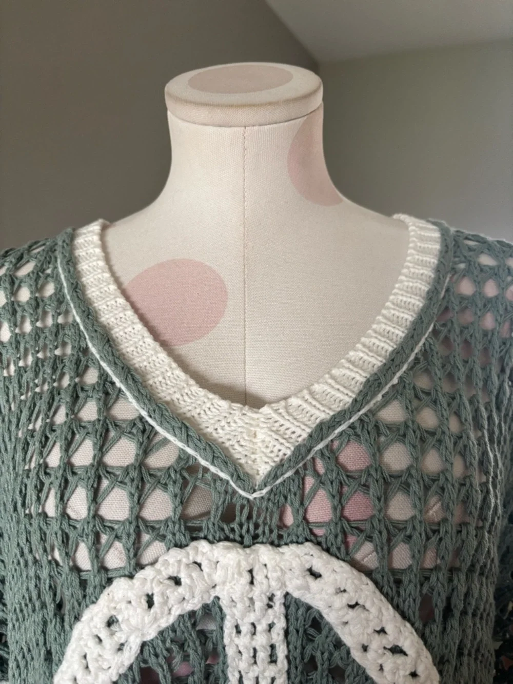 Open Crochet Oversized Peace Sign Sweater - POL - Picture 7 of 10